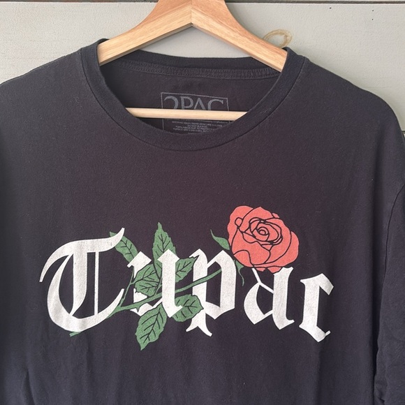 Vintage-Inspired 2Pac Rose Graphic Tee – Size XL - Picture 3 of 5